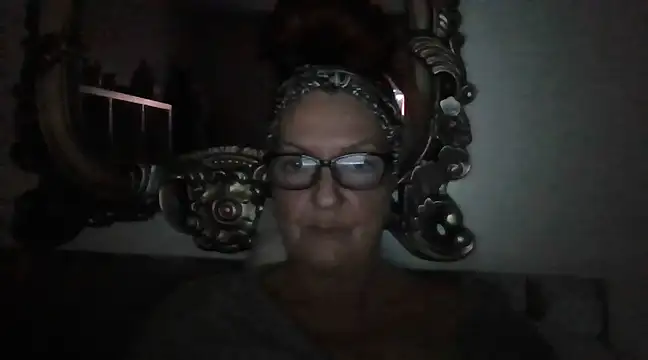 Snapshot of Tillieuk chatting on January 14, 2025, 11:27 pm Tillieuk online show from January 14, 2025, 11:27 pm