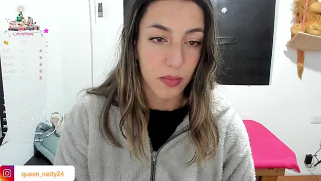 Snapshot of queen-natty chatting on January 12, 2025, 12:39 am queen-natty online show from January 12, 2025, 12:39 am