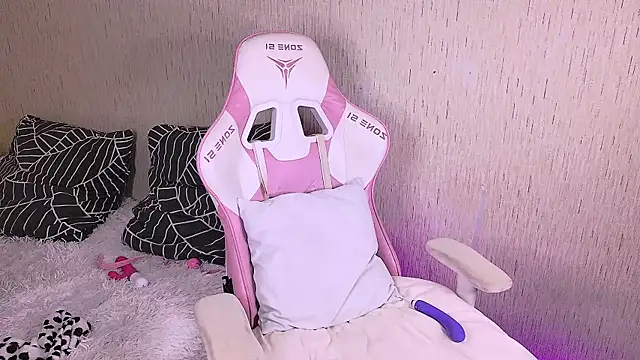 tikkisa online show from September 23, 2025, 7:28 pm