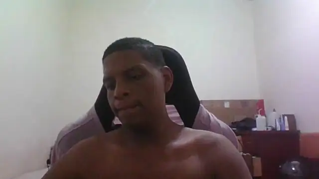 Daaniel593 online show from April 23, 2026, 10:23 pm