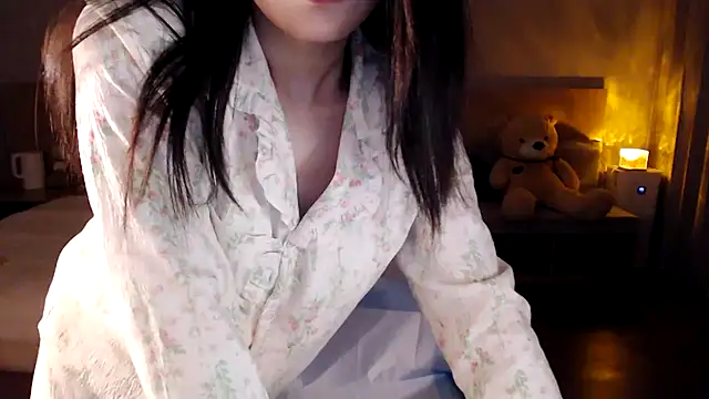 Lucky-baby online show from December 25, 2024, 5:37 pm