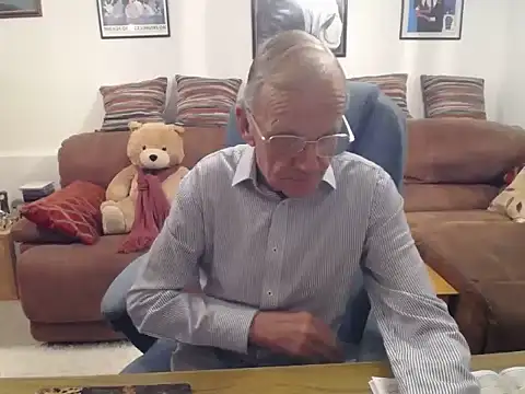 Snapshot of Ferret7777 chatting on October 31, 2025, 7:48 pm Ferret7777 online show from October 31, 2025, 7:48 pm