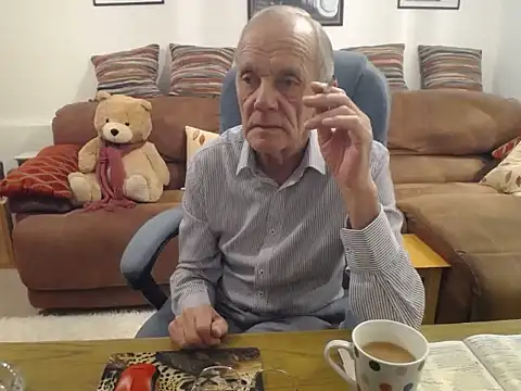 Snapshot of Ferret7777 chatting on November 5, 2025, 7:41 am Ferret7777 online show from November 5, 2025, 7:41 am