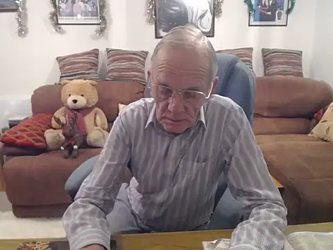 Snapshot of Ferret7777 chatting on December 4, 2025, 7:44 pm Ferret7777 online show from December 4, 2025, 7:44 pm