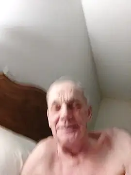 Snapshot of Ferret7777 chatting on February 16, 2026, 12:29 am Ferret7777 online show from February 16, 2026, 12:29 am