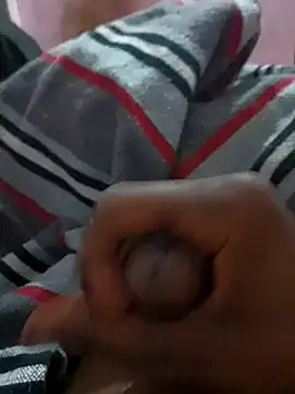 Snapshot of desicockblack chatting on December 5, 2024, 7:49 pm desicockblack online show from December 5, 2024, 7:49 pm