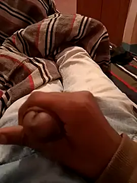 Snapshot of desicockblack chatting on December 11, 2024, 12:23 pm desicockblack online show from December 11, 2024, 12:23 pm