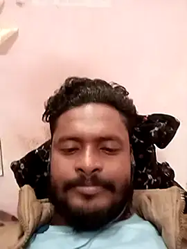 Snapshot of desicockblack chatting on December 11, 2024, 6:42 pm desicockblack online show from December 11, 2024, 6:42 pm