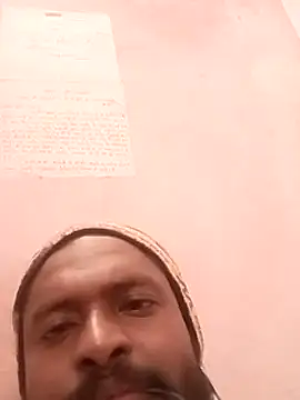 Snapshot of desicockblack chatting on December 26, 2024, 6:12 pm desicockblack online show from December 26, 2024, 6:12 pm