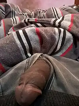 Snapshot of desicockblack chatting on January 2, 2025, 2:02 pm desicockblack online show from January 2, 2025, 2:02 pm