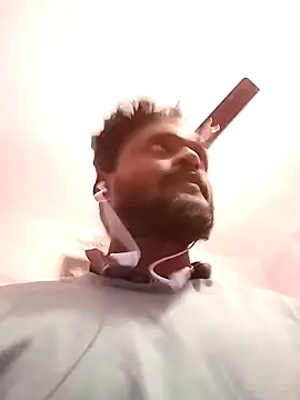 Snapshot of desicockblack chatting on January 25, 2025, 8:31 am desicockblack online show from January 25, 2025, 8:31 am