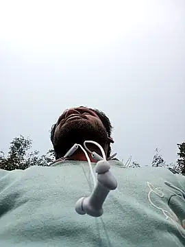 Snapshot of desicockblack chatting on January 27, 2025, 5:14 am desicockblack online show from January 27, 2025, 5:14 am