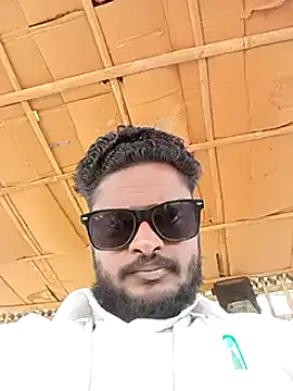 Snapshot of desicockblack chatting on March 17, 2025, 4:40 am desicockblack online show from March 17, 2025, 4:40 am