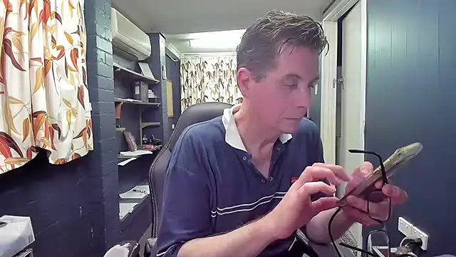 Snapshot of tilobinder chatting on December 4, 2024, 1:53 pm tilobinder online show from December 4, 2024, 1:53 pm