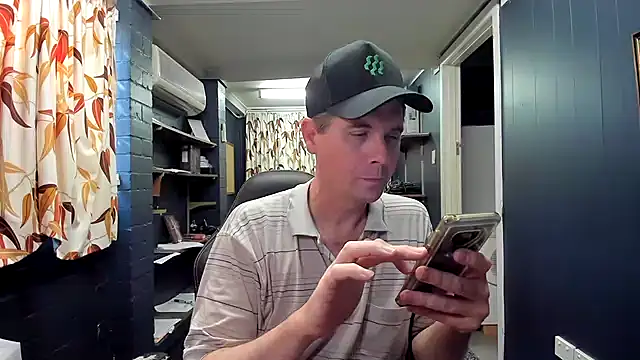 Snapshot of tilobinder chatting on December 7, 2024, 5:59 am tilobinder online show from December 7, 2024, 5:59 am