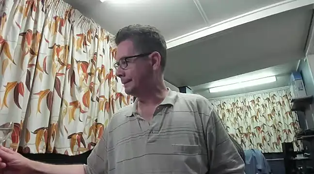 Snapshot of tilobinder chatting on December 24, 2024, 2:44 pm tilobinder online show from December 24, 2024, 2:44 pm