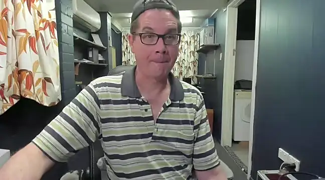 Snapshot of tilobinder chatting on January 24, 2025, 2:51 pm tilobinder online show from January 24, 2025, 2:51 pm