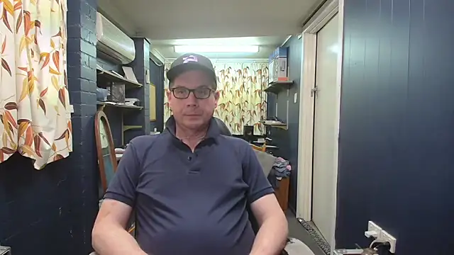 Snapshot of tilobinder chatting on October 8, 2025, 1:53 pm tilobinder online show from October 8, 2025, 1:53 pm