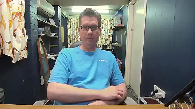 Snapshot of tilobinder chatting on October 11, 2025, 1:53 pm tilobinder online show from October 11, 2025, 1:53 pm