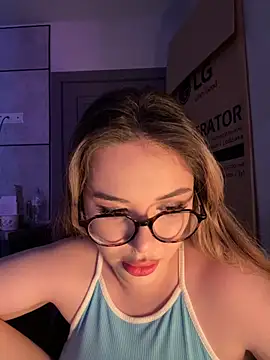 Snapshot of CutiePie3 chatting on September 24, 2025, 9:29 pm CutiePie3 online show from September 24, 2025, 9:29 pm