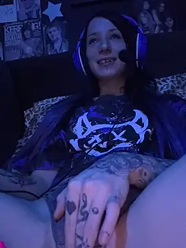 MissMidnightUK online show from January 7, 2026, 1:08 am