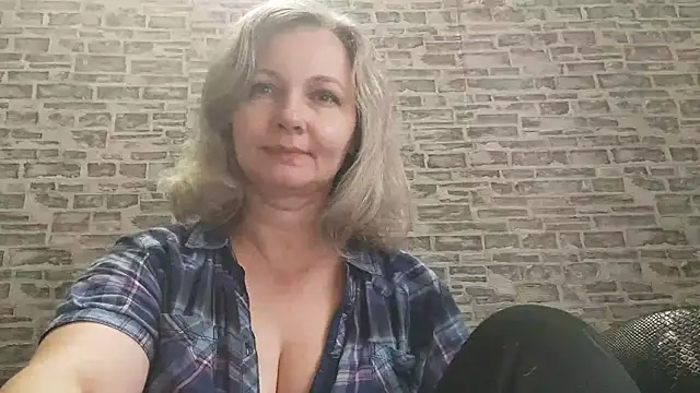 EdithManning online show from October 20, 2025, 5:30 am