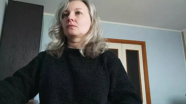 Snapshot of EdithManning chatting on April 27, 2026, 8:12 am EdithManning online show from April 27, 2026, 8:12 am