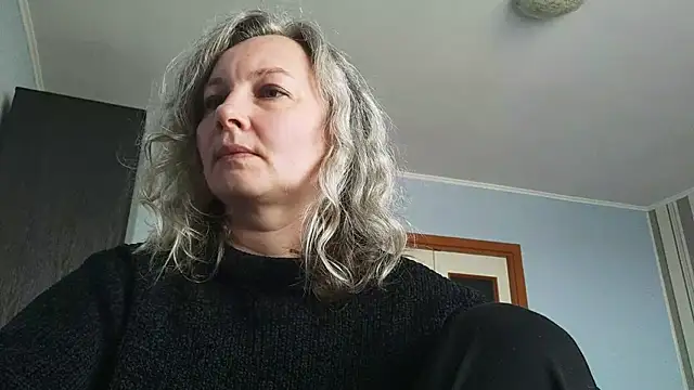 Snapshot of EdithManning chatting on May 4, 2026, 5:14 am EdithManning online show from May 4, 2026, 5:14 am