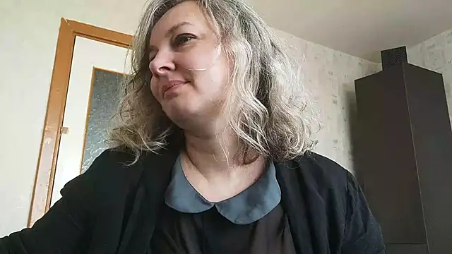 Snapshot of EdithManning chatting on May 5, 2026, 5:26 am EdithManning online show from May 5, 2026, 5:26 am