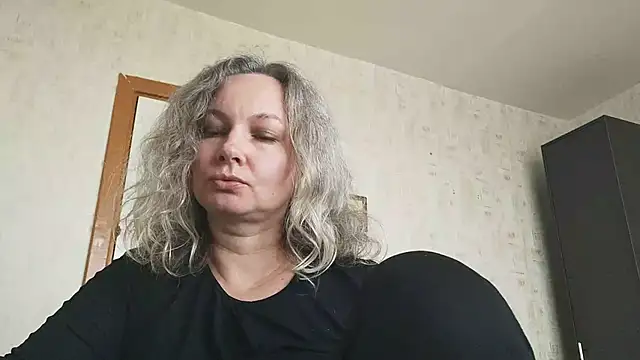 Snapshot of EdithManning chatting on May 7, 2026, 6:30 am EdithManning online show from May 7, 2026, 6:30 am