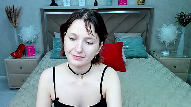 MiaKarlos online show from May 22, 2026, 1:35 am