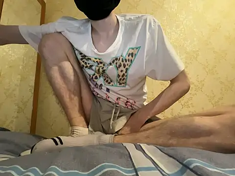 HappyCake online show from December 17, 2024, 6:53 pm