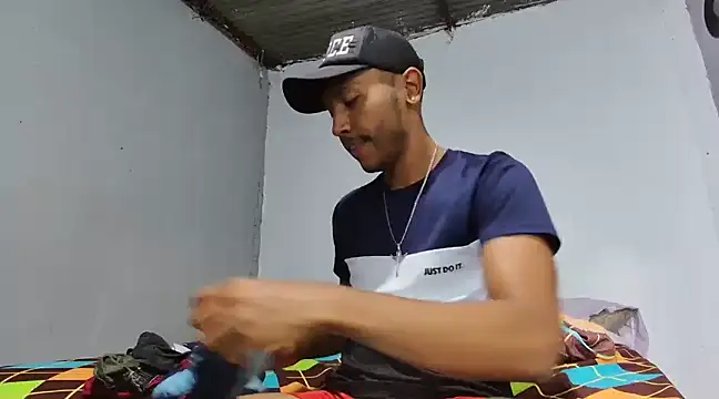 jeffblack2 online show from February 21, 2025, 12:28 pm