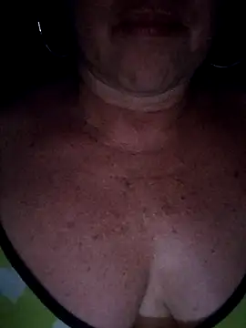 Kasandra Ho online show from December 21, 2025, 6:37 pm