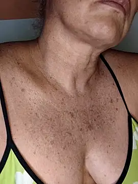 Kasandra Ho online show from March 17, 2026, 1:21 am