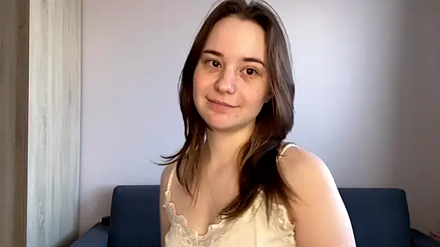 Snapshot of EditaBumford chatting on April 16, 2026, 6:14 am EditaBumford online show from April 16, 2026, 6:14 am