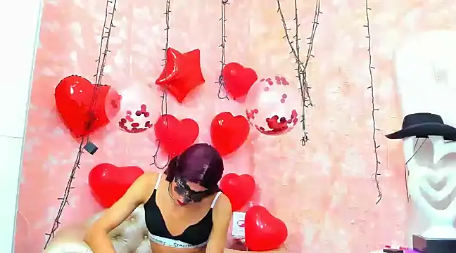 NahomiWhitel online show from February 6, 2025, 3:09 pm