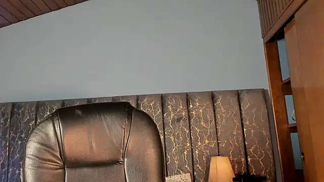 Snapshot of Lea_velle chatting on April 30, 2026, 9:52 pm Lea velle online show from April 30, 2026, 9:52 pm