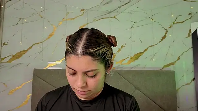 Snapshot of agatha_97_ chatting on March 1, 2026, 2:46 am agatha 97 online show from March 1, 2026, 2:46 am