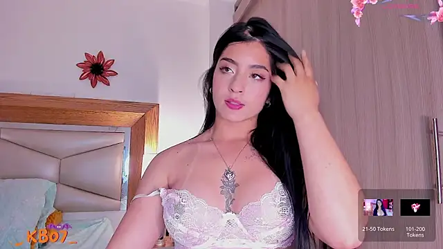 kimberly latin online show from October 18, 2025, 7:14 pm