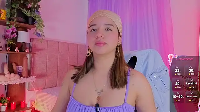 emilyrouxe online show from November 22, 2025, 3:33 pm