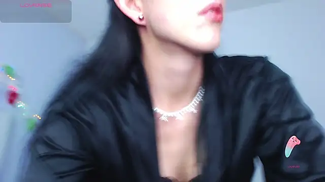 Snapshot of Thalia-megg chatting on December 14, 2024, 5:07 am Thalia-megg online show from December 14, 2024, 5:07 am