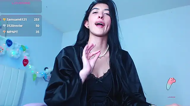 Snapshot of Thalia-megg chatting on December 14, 2024, 8:13 am Thalia-megg online show from December 14, 2024, 8:13 am