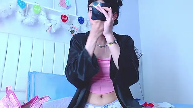 Snapshot of Thalia-megg chatting on January 9, 2025, 6:06 am Thalia-megg online show from January 9, 2025, 6:06 am