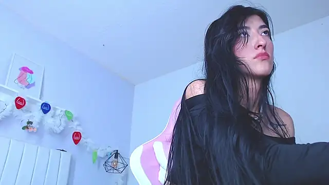 Snapshot of Thalia-megg chatting on January 11, 2025, 11:56 am Thalia-megg online show from January 11, 2025, 11:56 am