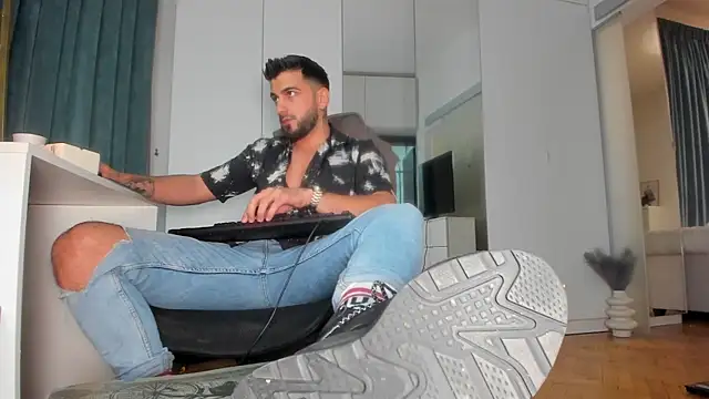 welcometo hell online show from October 3, 2025, 8:39 pm