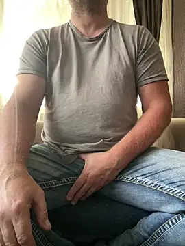 Snapshot of Haariglang chatting on December 4, 2025, 9:40 am Haariglang online show from December 4, 2025, 9:40 am