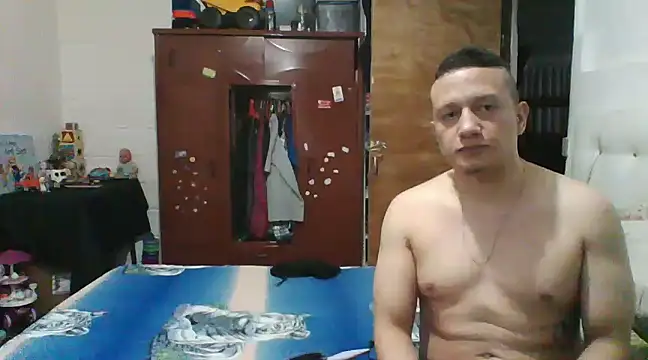 fabyxx07 online show from January 21, 2025, 12:15 am