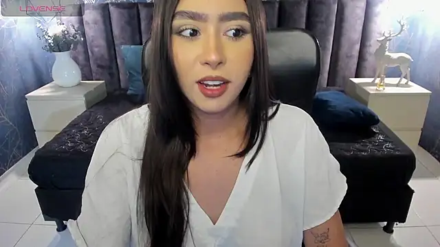 Danielacossio online show from January 11, 2026, 1:21 am