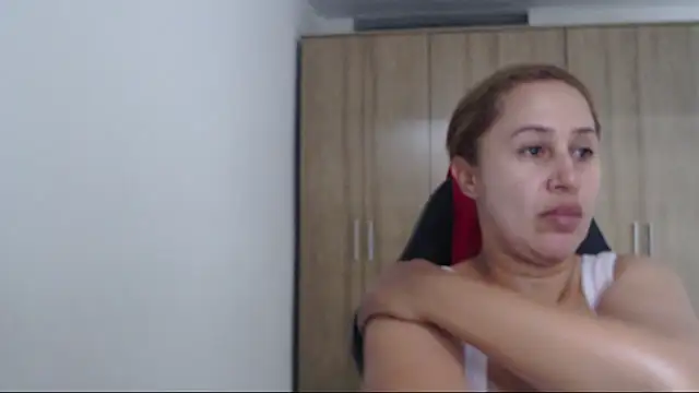 Snapshot of RoxanaLove9 chatting on September 21, 2025, 9:05 pm RoxanaLove9 online show from September 21, 2025, 9:05 pm